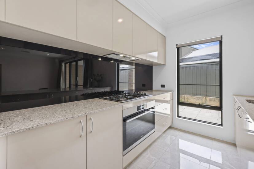 6 Corymbia Boulevard, BYFORD, WA 6122 AUS