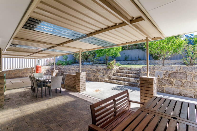 11 Maitland Place, THORNLIE, WA 6108 AUS