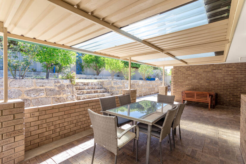 11 Maitland Place, THORNLIE, WA 6108 AUS