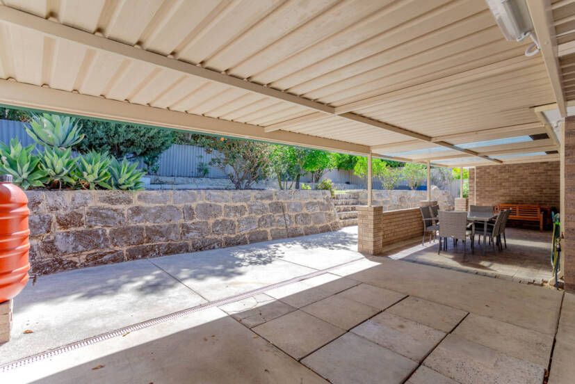 11 Maitland Place, THORNLIE, WA 6108 AUS