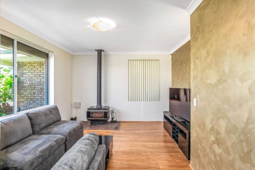 11 Maitland Place, THORNLIE, WA 6108 AUS