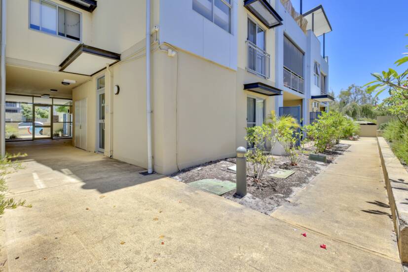 8/6 Ibera Way, SUCCESS, WA 6164 AUS