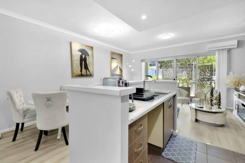 8/6 Ibera Way, SUCCESS, WA 6164 AUS