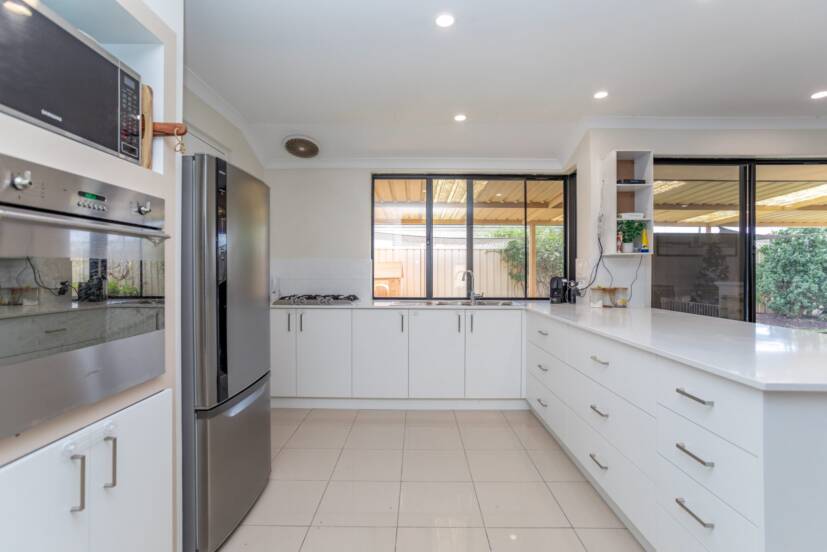 75 Gundaring Turn, CANNING VALE, WA 6155 AUS