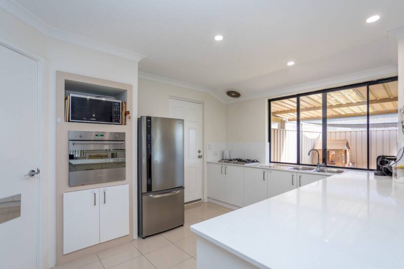 75 Gundaring Turn, CANNING VALE, WA 6155 AUS
