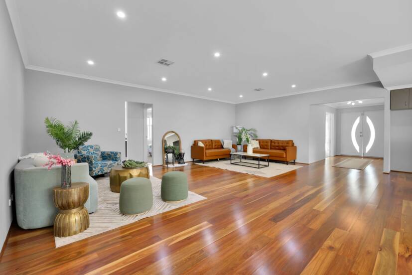 14 Adenine Bend, PIARA WATERS, WA 6112 AUS