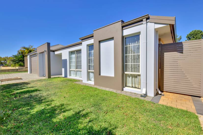14 Adenine Bend, PIARA WATERS, WA 6112 AUS