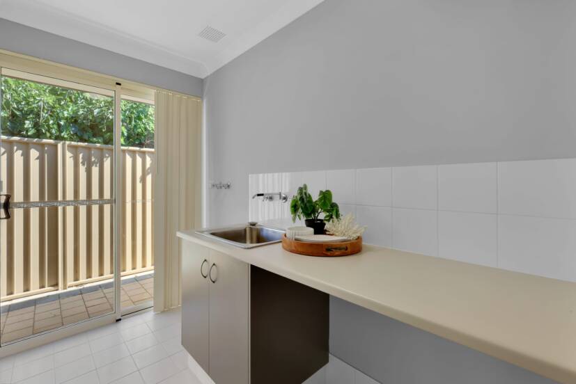 14 Adenine Bend, PIARA WATERS, WA 6112 AUS