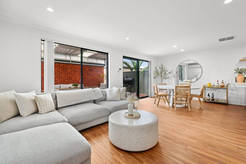 6 Wolfson Way, PIARA WATERS, WA 6112 AUS