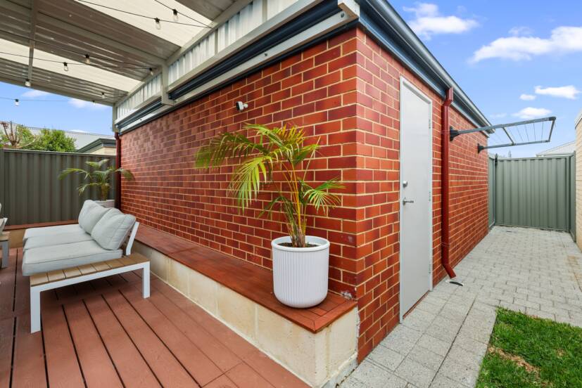 6 Wolfson Way, PIARA WATERS, WA 6112 AUS