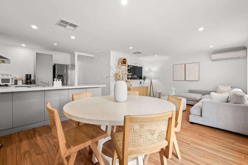 6 Wolfson Way, PIARA WATERS, WA 6112 AUS
