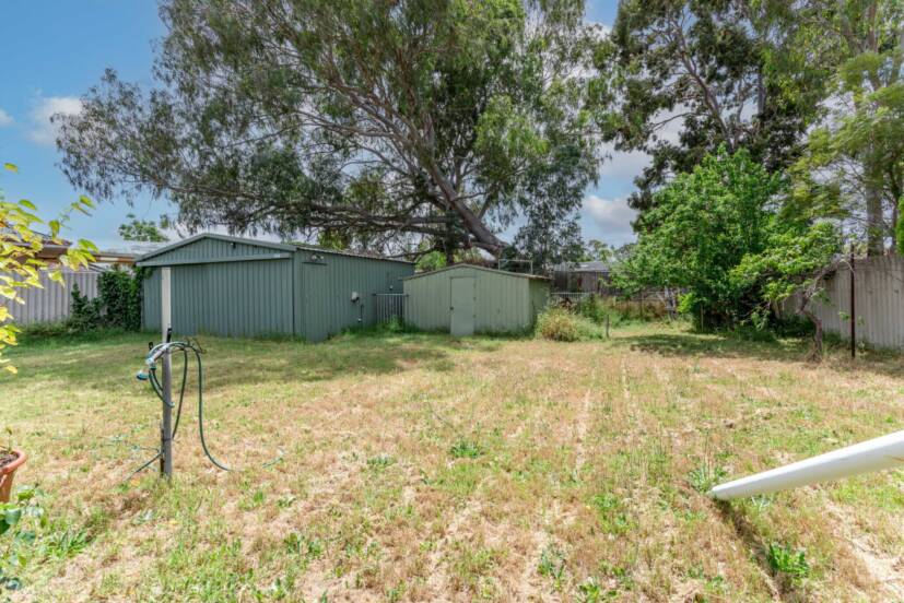 84 The Crescent, MADDINGTON, WA 6109 AUS