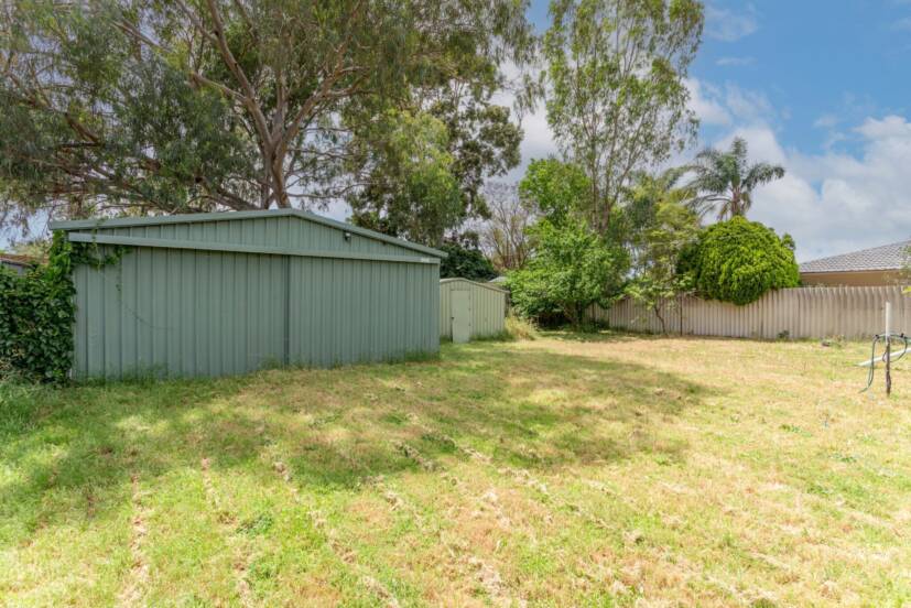 84 The Crescent, MADDINGTON, WA 6109 AUS
