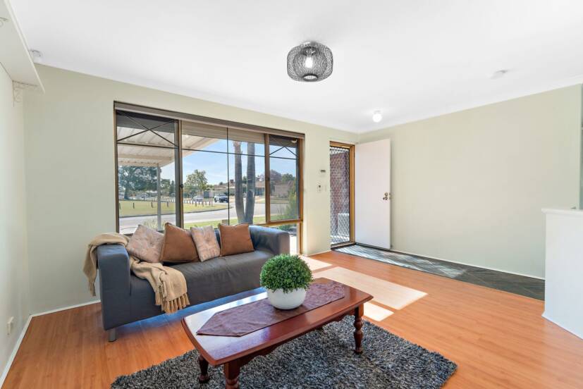 21 Lisbon Way, SEVILLE GROVE, WA 6112 AUS