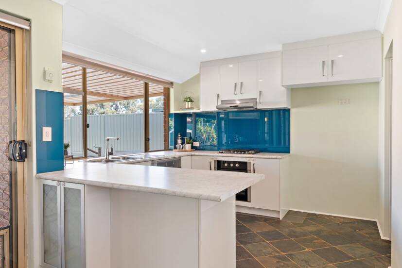 21 Lisbon Way, SEVILLE GROVE, WA 6112 AUS