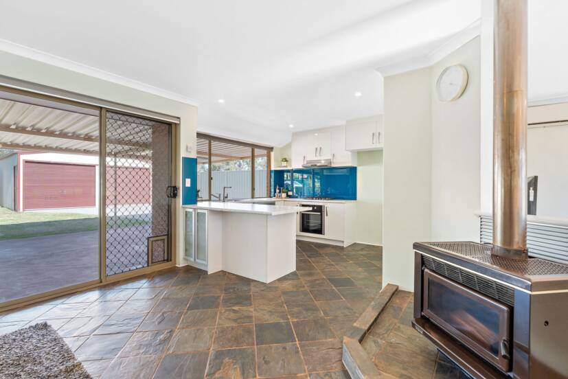 21 Lisbon Way, SEVILLE GROVE, WA 6112 AUS