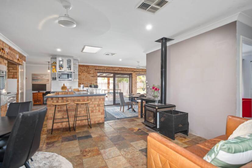 10 Sands Court, HUNTINGDALE, WA 6110 AUS
