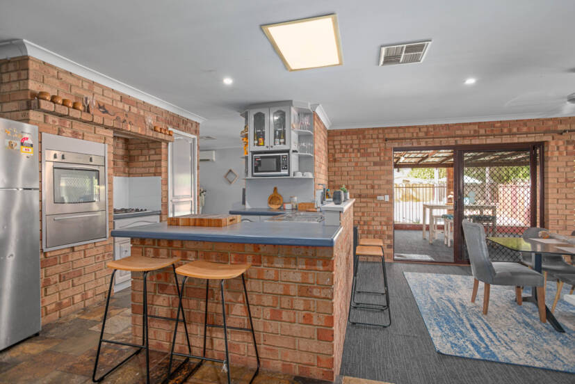 10 Sands Court, HUNTINGDALE, WA 6110 AUS
