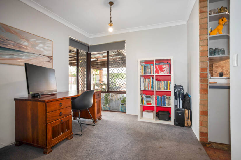 10 Sands Court, HUNTINGDALE, WA 6110 AUS