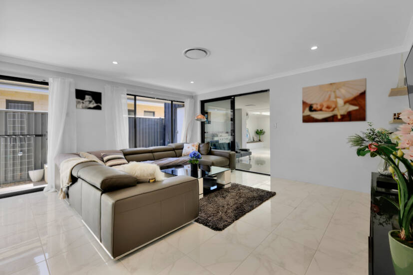 8 Pyramid Road, HARRISDALE, WA 6112 AUS