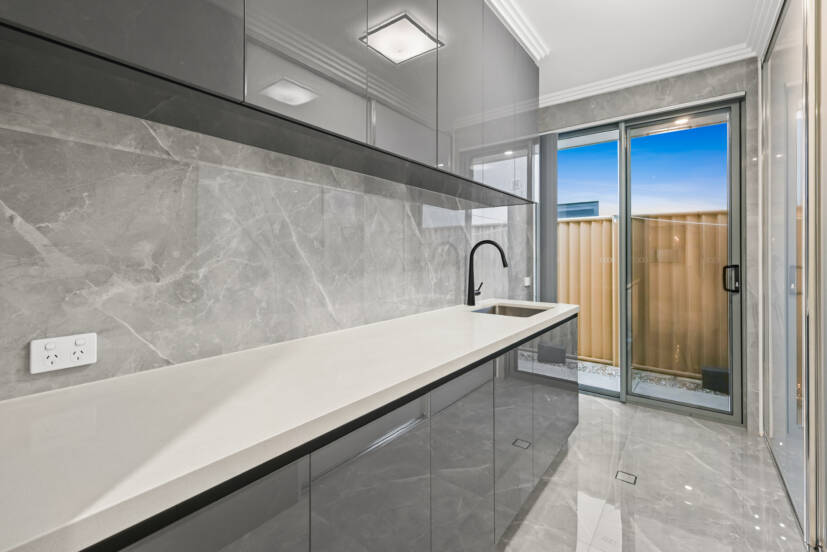 4 Azima Street, SOUTHERN RIVER, WA 6110 AUS