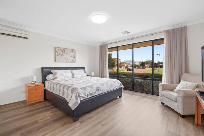 29 Glentrool Gardens, CANNING VALE, WA 6155 AUS