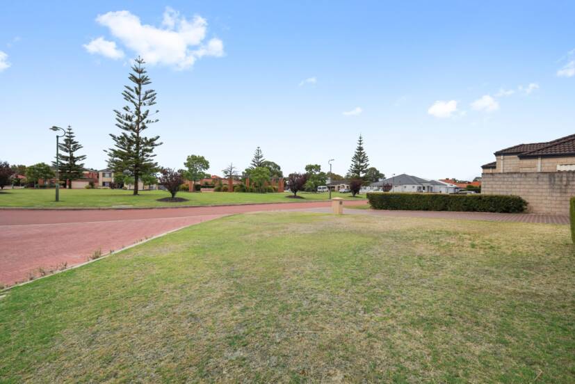 29 Glentrool Gardens, CANNING VALE, WA 6155 AUS