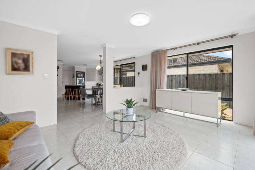 29 Glentrool Gardens, CANNING VALE, WA 6155 AUS