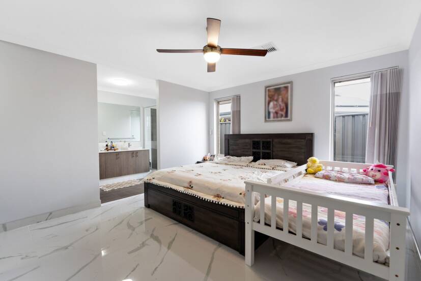 41 Berkshire Approach, PIARA WATERS, WA 6112 AUS