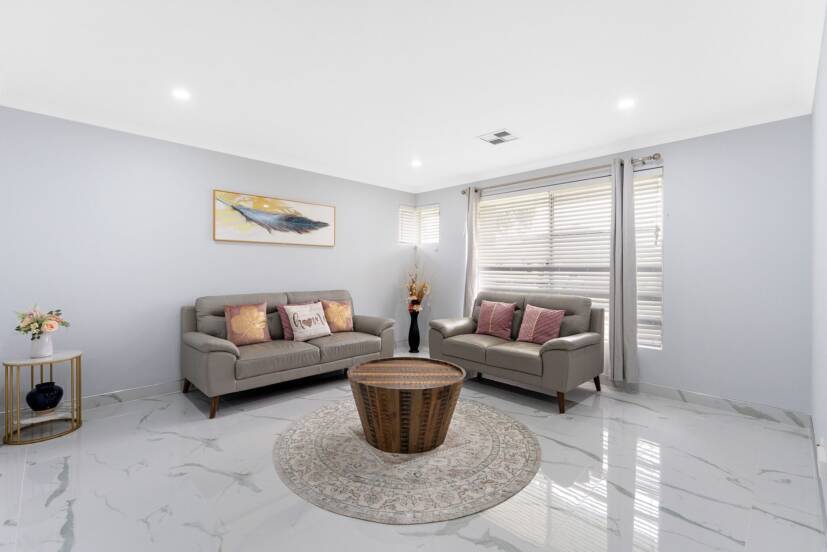 41 Berkshire Approach, PIARA WATERS, WA 6112 AUS