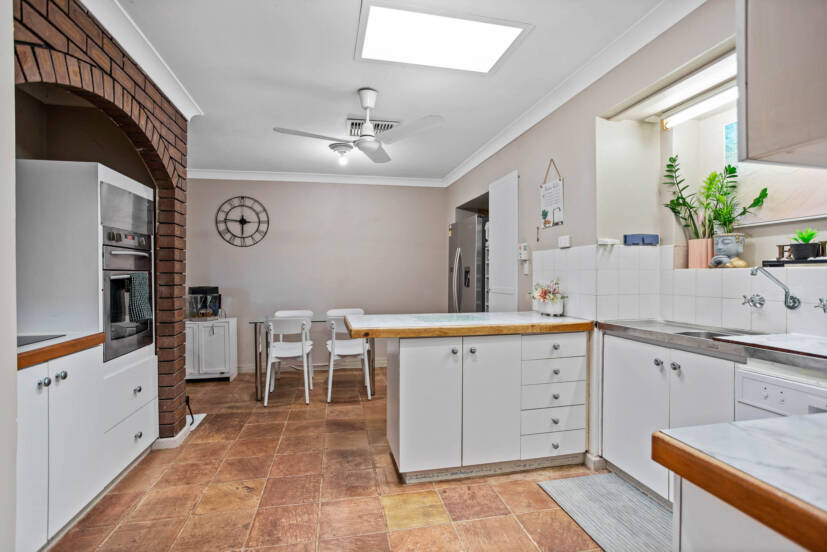 68 Kellar Way, THORNLIE, WA 6108 AUS