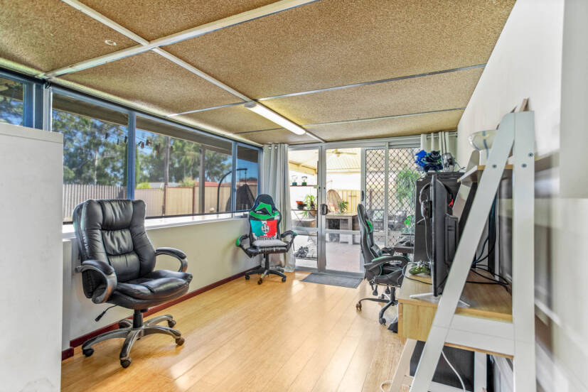 68 Kellar Way, THORNLIE, WA 6108 AUS