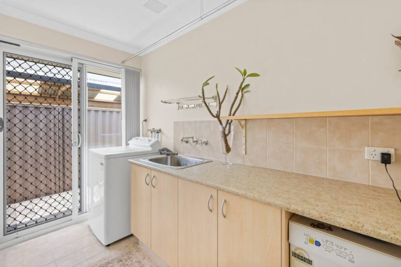 18 Kersley Loop, HARRISDALE, WA 6112 AUS