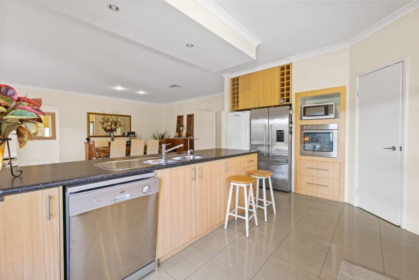 18 Kersley Loop, HARRISDALE, WA 6112 AUS