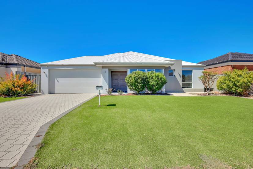 3 Artizan Pass, PIARA WATERS, WA 6112 AUS
