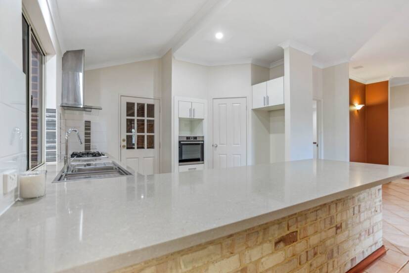 10 Kirby Court, HUNTINGDALE, WA 6110 AUS