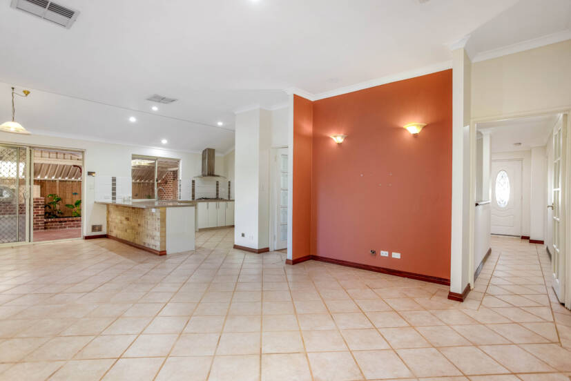 10 Kirby Court, HUNTINGDALE, WA 6110 AUS