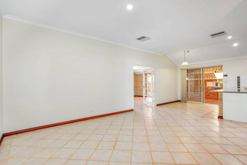 10 Kirby Court, HUNTINGDALE, WA 6110 AUS