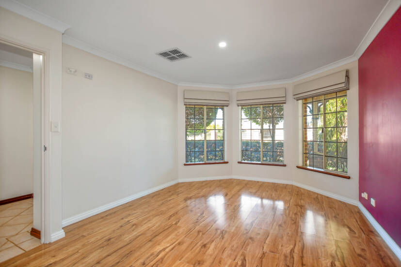 10 Kirby Court, HUNTINGDALE, WA 6110 AUS