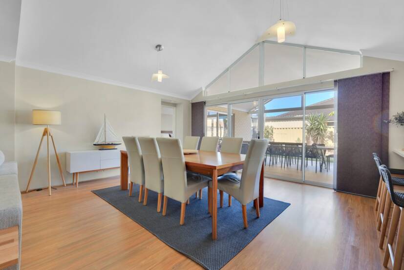 19 Pardalote Road, HARRISDALE, WA 6112 AUS