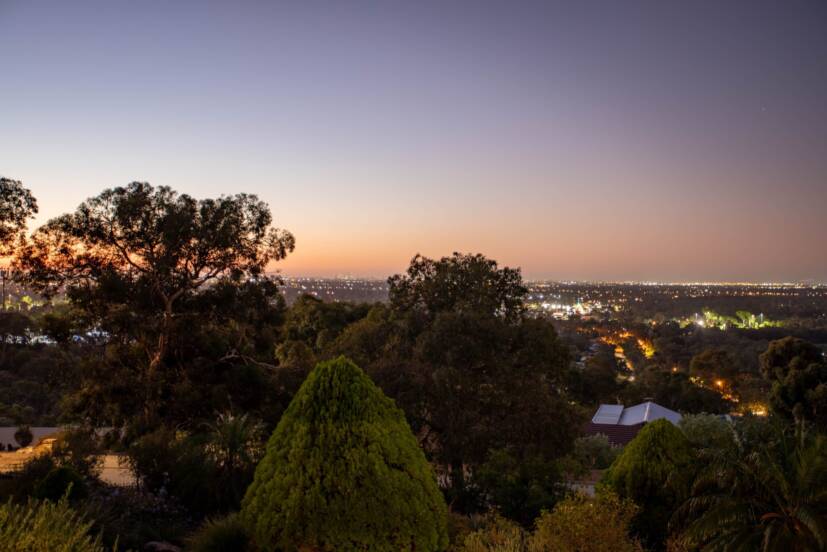 5 Stewart Grove, MOUNT NASURA, WA 6112 AUS