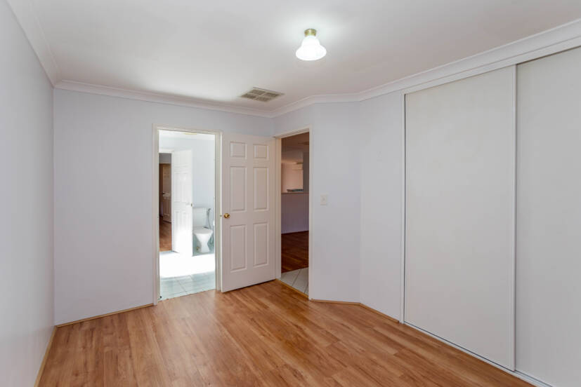 4/13 Mallard Way, CANNINGTON, WA 6107 AUS