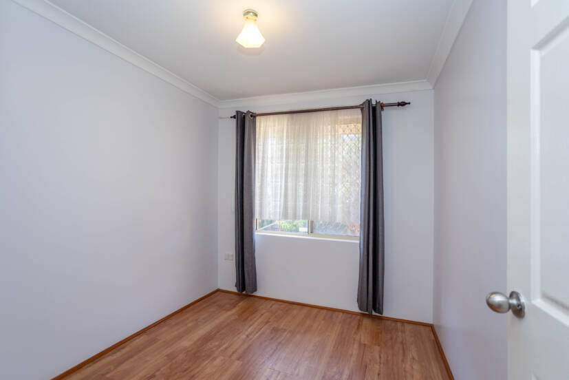 4/13 Mallard Way, CANNINGTON, WA 6107 AUS