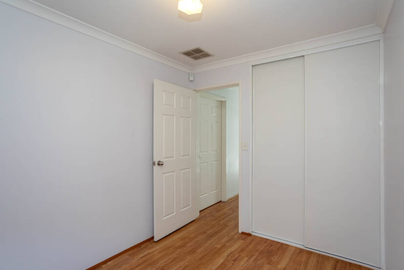 4/13 Mallard Way, CANNINGTON, WA 6107 AUS
