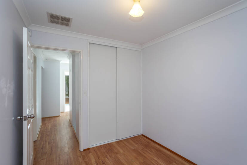 4/13 Mallard Way, CANNINGTON, WA 6107 AUS