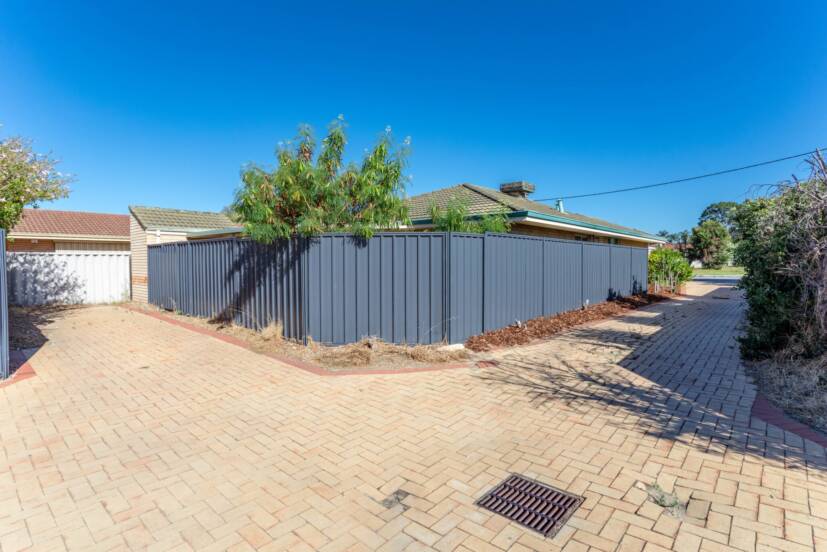 4/13 Mallard Way, CANNINGTON, WA 6107 AUS