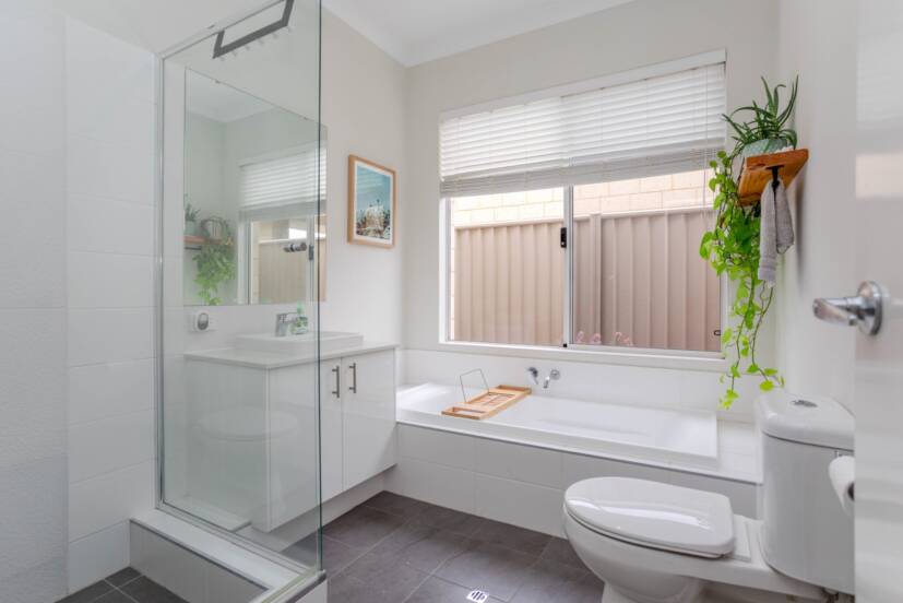 8 Benedick Road, COOLBELLUP, WA 6163 AUS