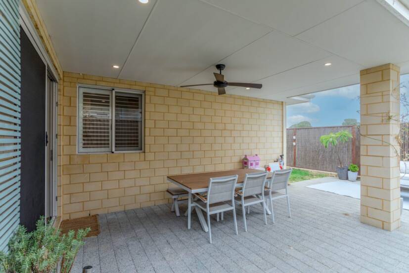 8 Benedick Road, COOLBELLUP, WA 6163 AUS