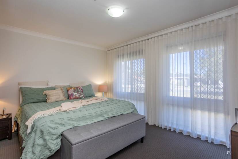 15 Penhurst Court, THORNLIE, WA 6108 AUS