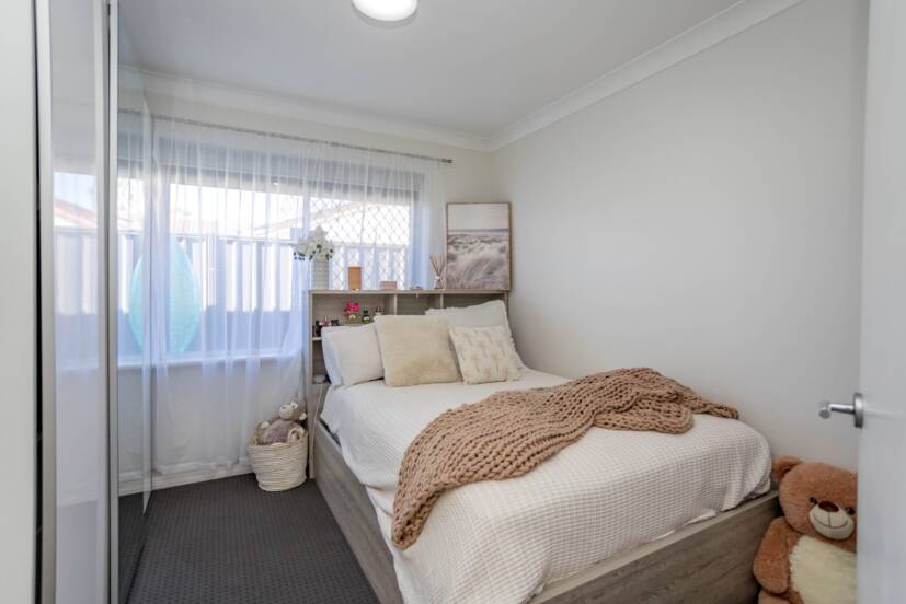 15 Penhurst Court, THORNLIE, WA 6108 AUS